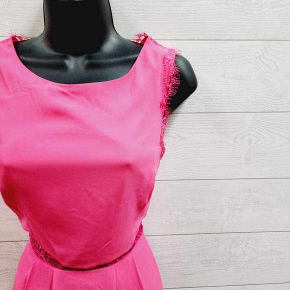 BCBG MaxAzria Maud Lace Cocktail Dress - Picture 4 of 11